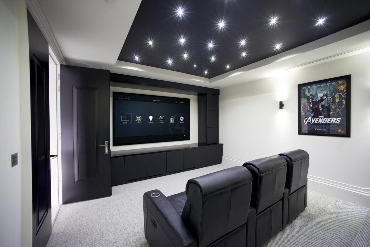 home cinéma dans une salle de cinéma privé